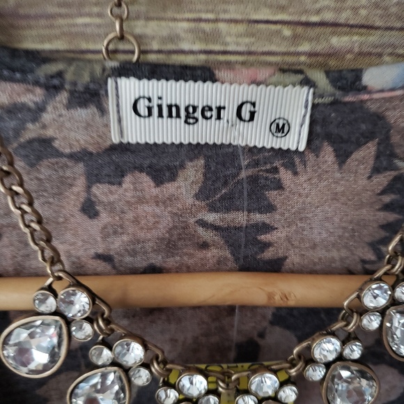 Ginger G crop top - Picture 2 of 3